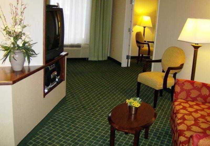 Fairfield Inn & Suites Butler Rum bild